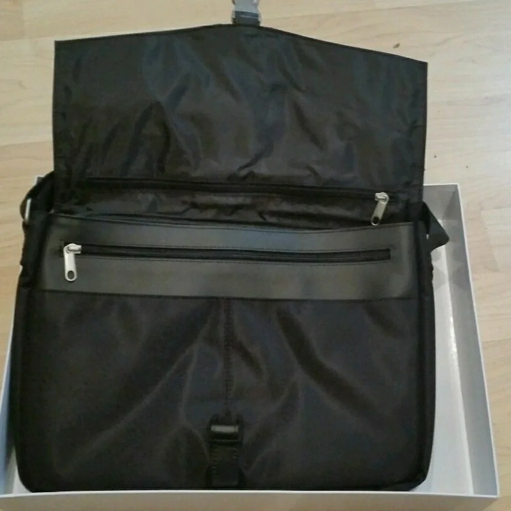 BMW LAPTOP MESSENGER BAG BLACK